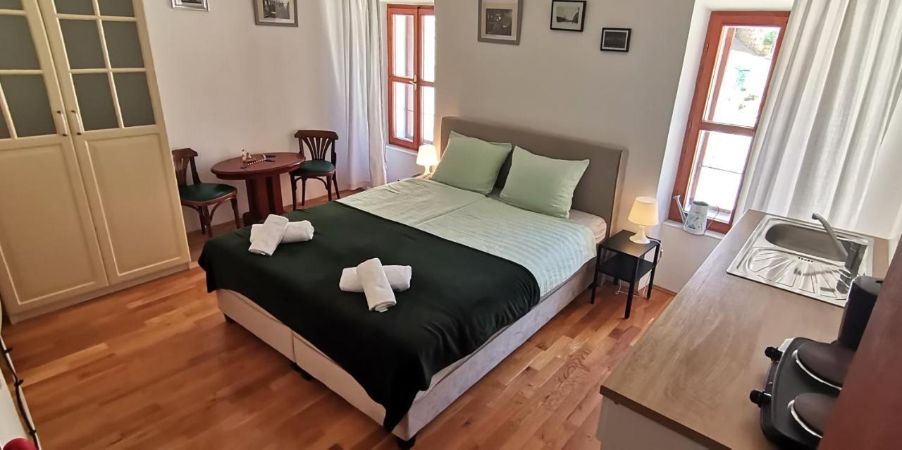 Studio Apartment L&G Rovinj Eksteriør billede