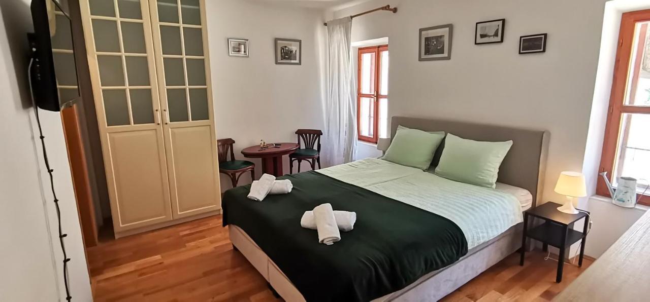 Studio Apartment L&G Rovinj Eksteriør billede