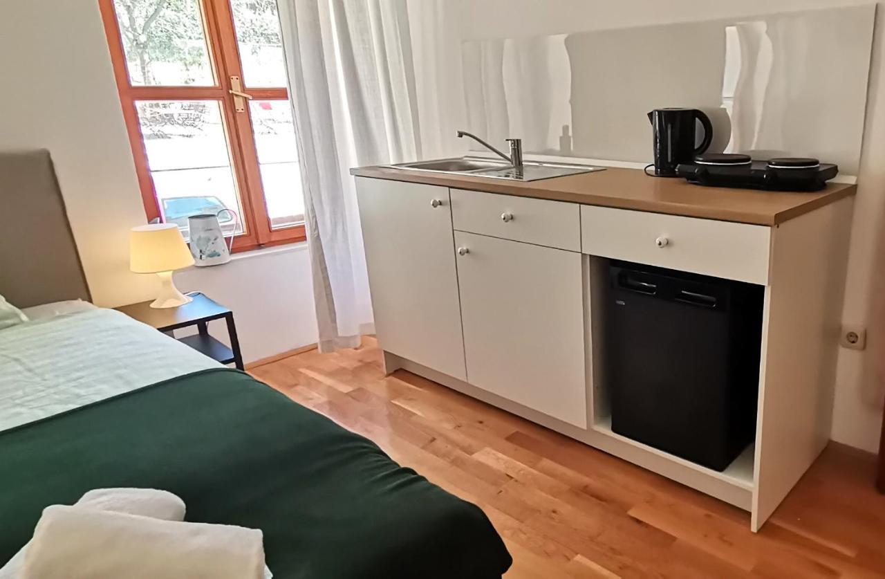 Studio Apartment L&G Rovinj Eksteriør billede